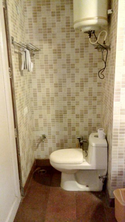 2Bhk Comfortable Furnished Serviced Apartments In Hauz Khas - Woodpecker Apartments New Delhi Eksteriør bilde