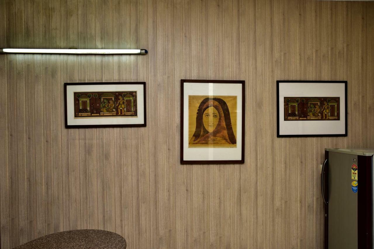 2Bhk Comfortable Furnished Serviced Apartments In Hauz Khas - Woodpecker Apartments New Delhi Eksteriør bilde